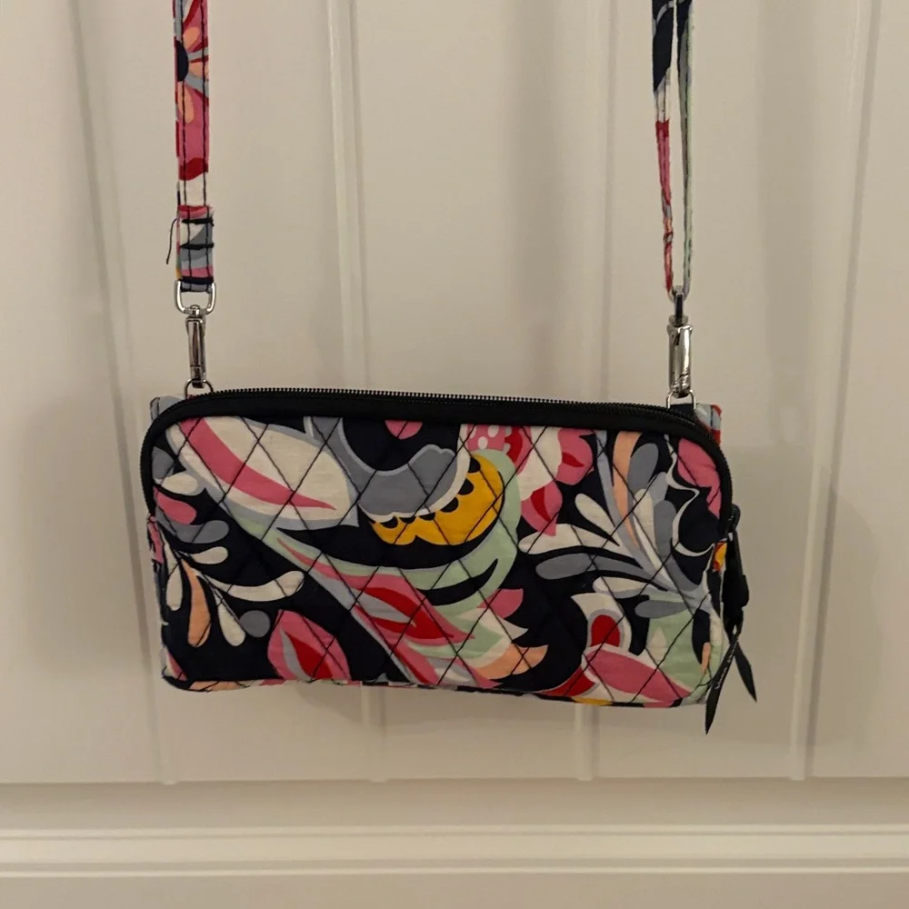Vera Bradley RFID All in One Crossbody Bag - Picture 5 of 5